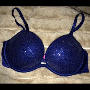Super cute,limited edition PINK sequence bra! 💙💕